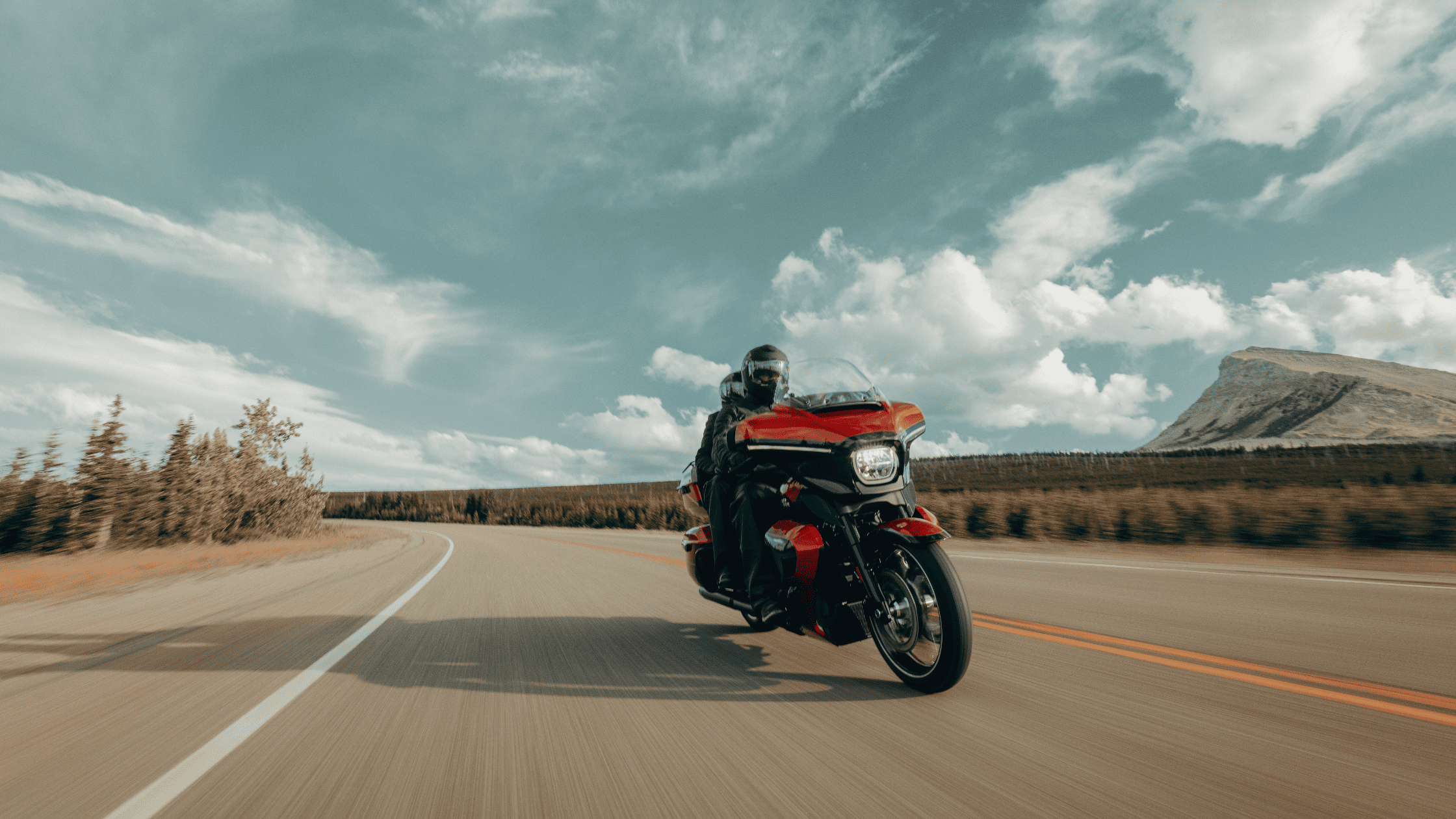 The 2025 Harley-Davidson® Street Glide® Ultra, a luxury touring motorcycle with a sleek batwing fairing, near Atlanta, GA.
