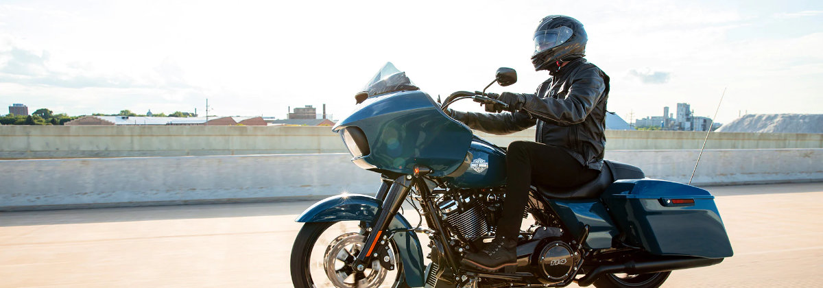 Harley-Davidson Road® Glide® Special vs Street Glide® Special